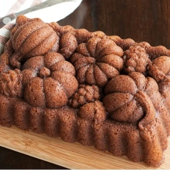 Nordic Ware Harvest Bounty Loaf Pan 6 Cups Heavy Cast Aluminum Fall Pumpkin - Picture 7 of 7